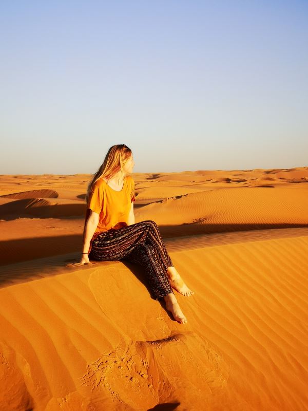 Čudovite oranžne sipine puščave Wahiba (Oman)